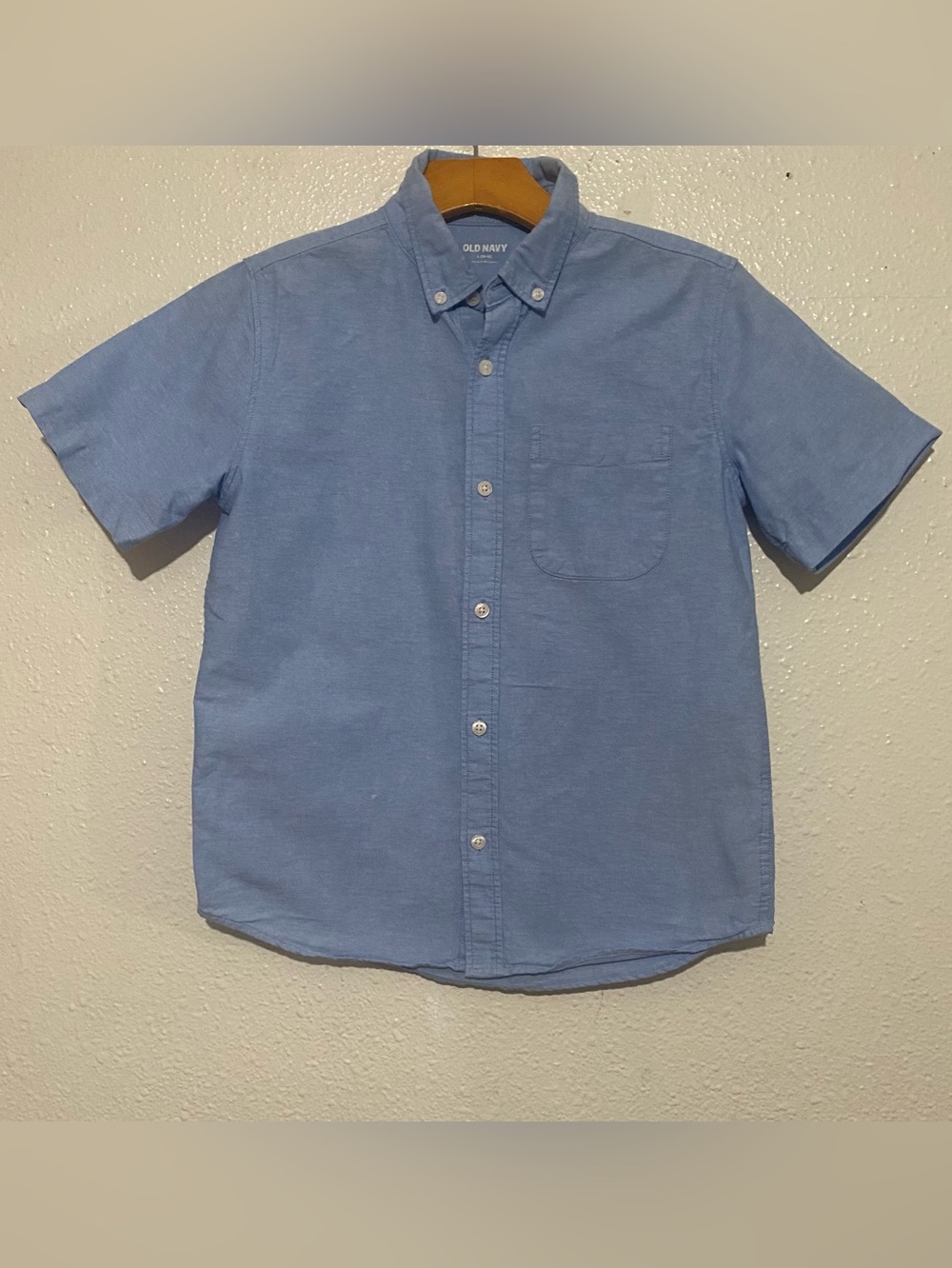 Old Navy Men's Button-Down Shirt in Sky Blue Size L(10-12)
